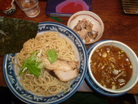 「つけ麺(大盛)+乱切りチャーシュー」@中華そば 旋の写真