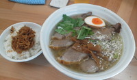 「比内地鶏しお焼豚めん」@麺処 帯笑の写真