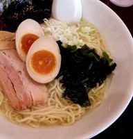 「磯（潮？）かほる塩らーめん+味玉（800円）」@らーめんなが田の写真