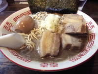 「一期一会（ファイティングニボ13）＋味玉＋豚増し、計850円」@中華ソバ 伊吹の写真