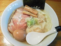 「塩わんたん麺＋地鶏煮玉子」@上州地鶏ラーメン 翔鶴の写真