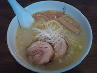 「らー麺（大盛）￥800」@らー麺とご飯のたかぎの写真