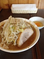 「三郎　オーション麺・アブラ・生卵」@つけ麺 弥七の写真