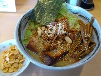 「【数量限定】担々麺＋揚げにんにく（CPサービス）　850円」@麺味庵 和（NAGOMI）の写真