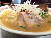 「京都濃厚醤油ラーメン」@よってこや 新宿南口店の写真