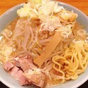 ガチ盛り豚骨醤油750円