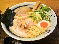 「琥珀そば」@自家製麺 琥珀の写真