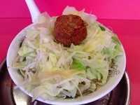 「赤丸爆弾麺900円」@麺でる 田園調布本店の写真