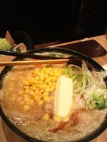 「塩ラーメン、バター・コーン・味玉」@らぁめん銀波露 新千歳空港店の写真