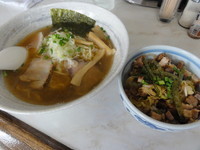 「煮干ラーメン650チャーシュー丼100」@ラーメン爺の写真