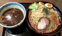 「ブラックつけ麺￥８８０」@富山ブラック 麺家いろは 池袋店の写真