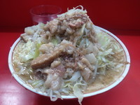 「ブタ入りラーメン ニンニクアブラ」@ラーメン二郎 三田本店の写真