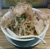 「ラーメン（全増し＋とうがらし＋鰹節）」@ラーメン・つけ麺 THE WORLDの写真