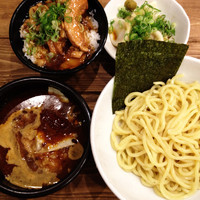 「辛つけめん820円＋Aセット（水餃子＋チャーシュー丼）250円」@麺屋 あびすけ 東山田店の写真