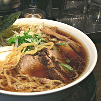 「チャーシューワンタンメン1050円」@博多豚骨らーめん 酒風呂の写真