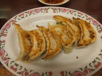 「餃子210円(無料券で無料)＆ラーメン472円」@餃子の王将 大阪九条店の写真