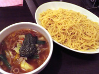 「彩り野菜つけそば＋大盛り、920円＋100円－200円」@らぁめん・つけそば 頂の写真