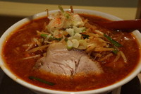 「辛味噌ラーメン＋小ライス」@TOKYO味噌らーめん 江戸甘 東京ラーメンストリートの写真