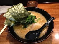 「助らーめん 普通」@横浜家系 助格家の写真