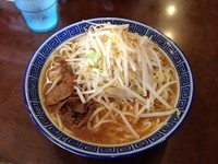 「濃厚豚骨しょうゆラーメン 大盛り + 野菜大盛り」@ぼり・うむ 西早稲田本店の写真