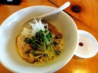 「沖縄の塩冷やしそば７５０円（麺半分１００g）」@中華そば 田家 本店の写真