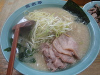 「ネギチャーシューメン（醤油・中）＋チャーシュー丼」@ラーメン青木亭 大宮店の写真
