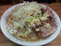 「大ラーメン＋ニンニク」@ラーメン二郎 赤羽店の写真