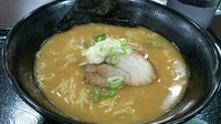 「醤油豚骨ラーメン590円」@豚骨醤油 麺屋松太郎の写真