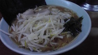 「ラーメン並全部普通６００円+もやキャベ５０円」@ラーメン壱六家 磯子本店の写真