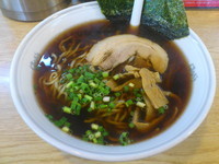 「中華そば（醤油）　390円」@ホワイト餃子 はながさ 本川越店の写真