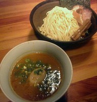 「伊勢海老つけめん＋味付玉子」@瞠 池袋店の写真