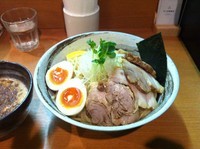 「つけ麺750（特盛375ｇ）+味玉50+チャーシュー増200」@みつ星製麺所 西中島店の写真
