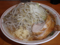 「小ラーメン（６５０円）ニンニク」@豚星。の写真