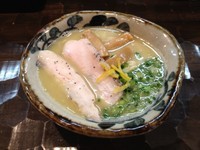 「純鶏そば 大盛り　700円+100円」@特級鶏蕎麦 龍介の写真