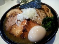 「鶏魚介そば+大盛+フルトッピング」@麺 GLITTERの写真