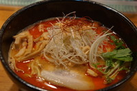 「もぐめん赤＋濃厚落花生味噌」@ら～麺 もぐや 新橋店の写真