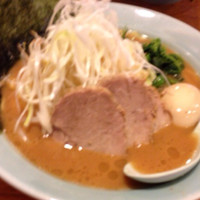 「オールIN特製丸（かため・濃いめ・多め）」@横浜家系らーめん 家丸の写真