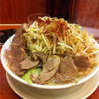 「山盛ラーメンニンニク少なめ700円」@本格中華そば 檜庵 草加店の写真