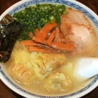 「雲呑麺（塩味 850円）」@徒歩徒歩亭の写真