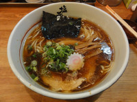 「醤油ラーメン」@本店 塩元帥の写真