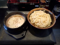 「肉盛りつけ麺　特盛」@ゴル麺。 横浜2号店の写真