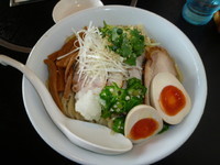 「特製沖縄の塩冷やしそば（大盛）」@中華そば 田家 本店の写真