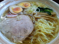 「らーめん(７００円)＋味玉(１００円)」@麺屋むどうの写真