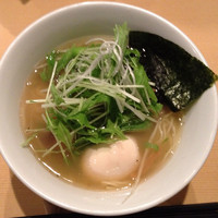 「柚子塩 800円＋半熟玉子100円」@湘南麺屋 海鳴の写真