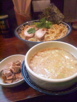 「鶏ベシつけ麺大盛り＋乱切りチャーシュー」@中華そば 旋の写真