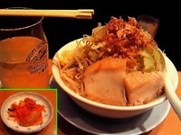 「ラーメン並200g (野菜マシマシ、ニンニク) ￥650」@ラーメン・つけ麺 笑福 横浜店の写真