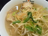 「みぞれラーメン塩(期間限定)」@喜多方ラーメン 坂内 西五反田店の写真