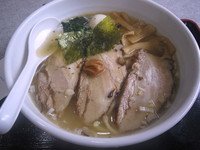 「塩チャーシュー麺（太麺）」@喜奴屋 新小金井街道店の写真