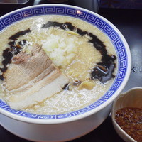 「背油トンコツめん(野菜抜き、ニンニク)￥７００」@山勝角ふじ 南流山店の写真