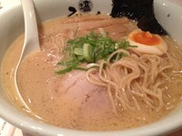 「醤油らーめん 750円」@塩らーめん ひるがおEX 品川キッチンの写真